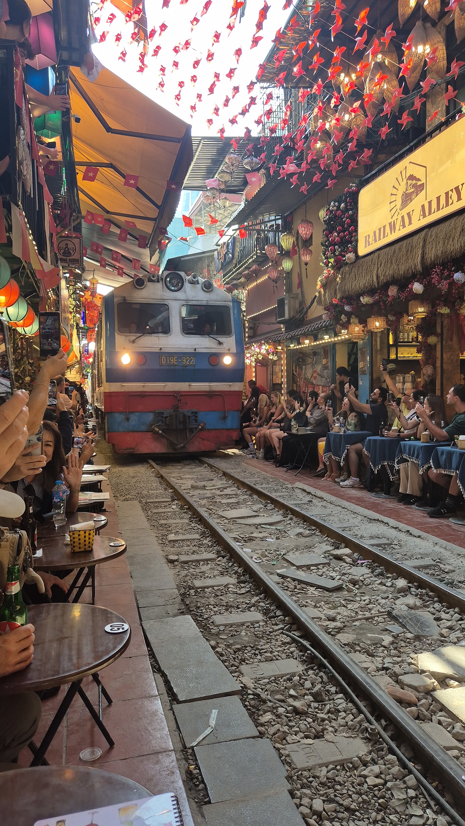 실시간 하노이 기찻길에서 한컷!
